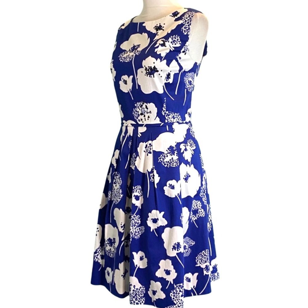 Tahari Sleeveless Boat Neck Sapphire Floral Sequined Cotton Flare Dress Size 8 - Picture 2 of 6